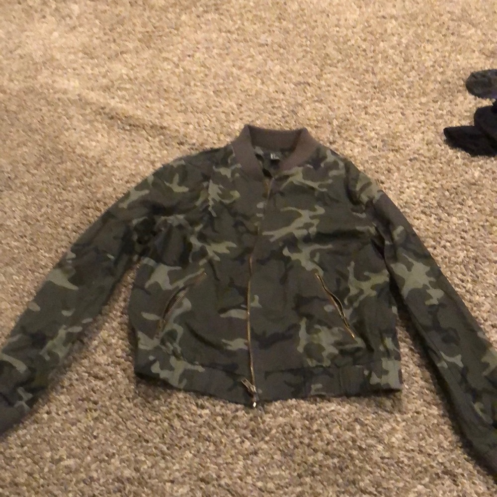 Camo bomber jacket